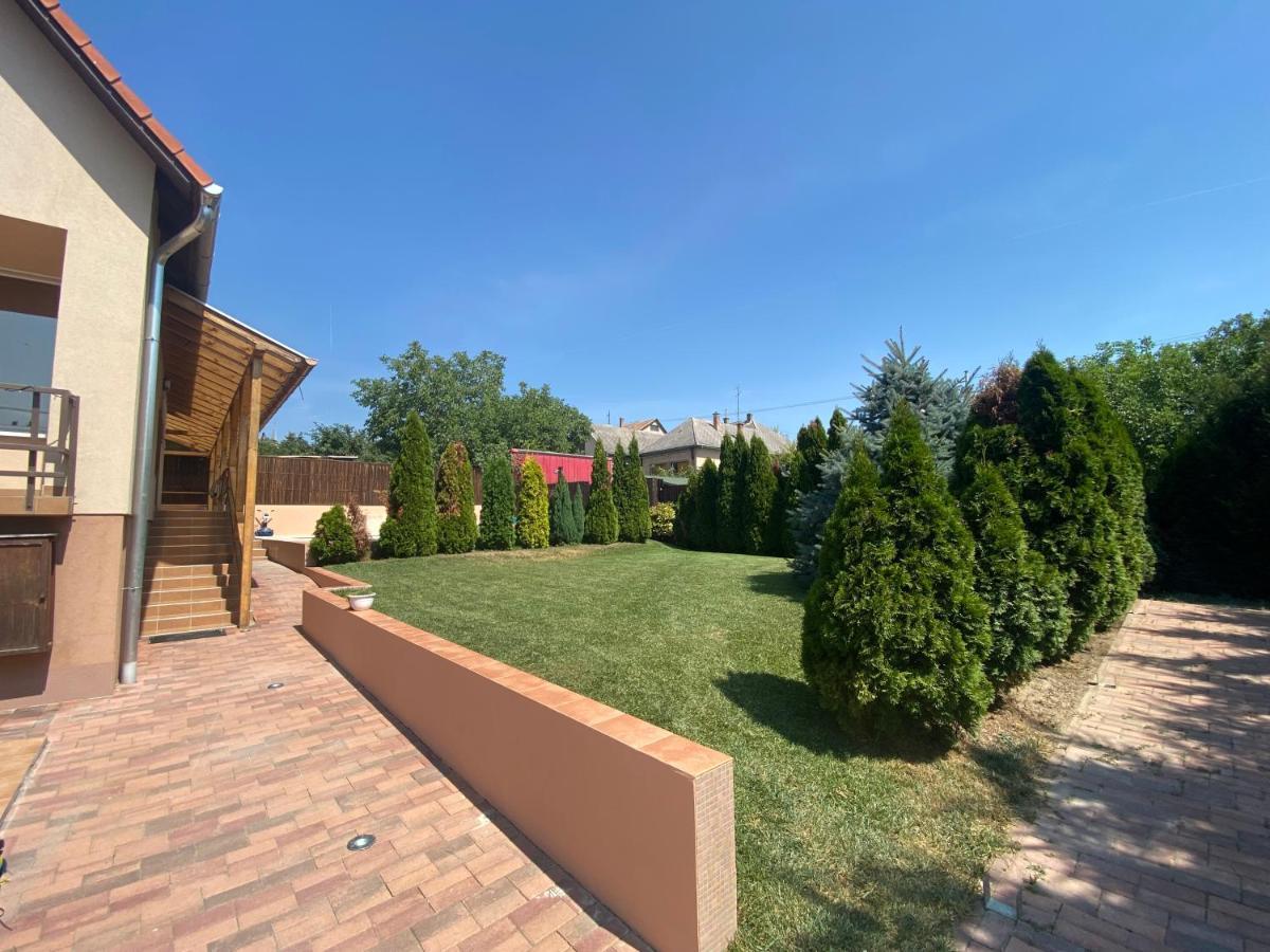Garden Spa Resort Budapest Exterior foto